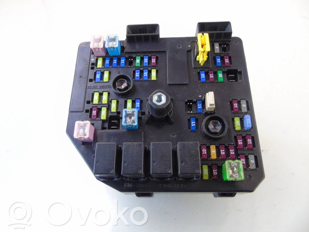 Chevrolet Captiva Fuse module 