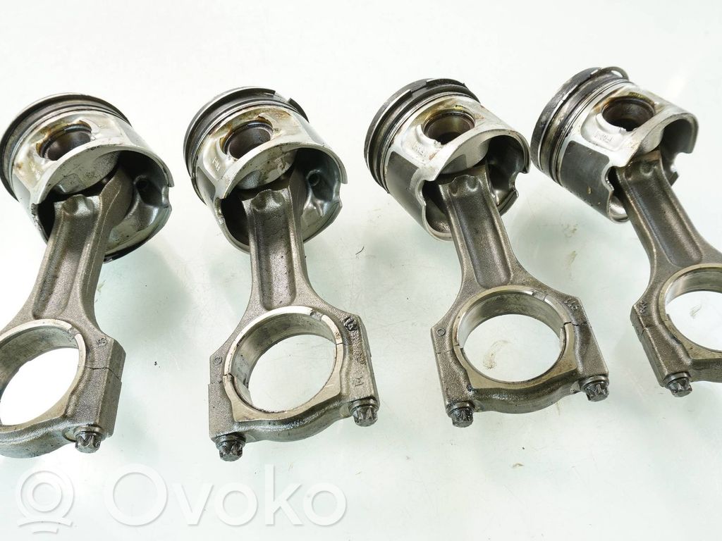 Piston with connecting rod