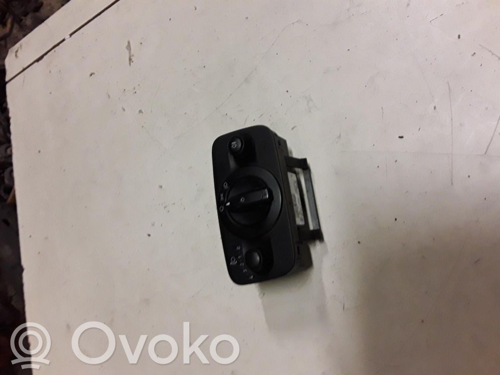 Interrupteur d’éclairage   AV6T13A024GC,AV6T13A024GC