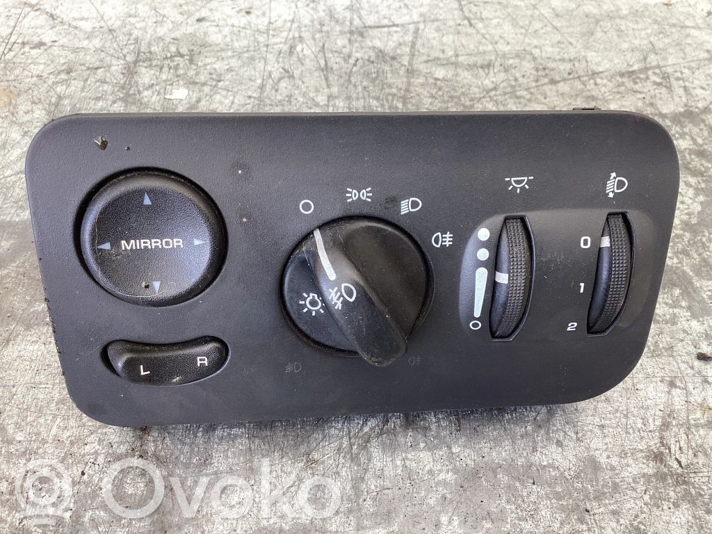 Chrysler Grand Voyager IV Light switch 