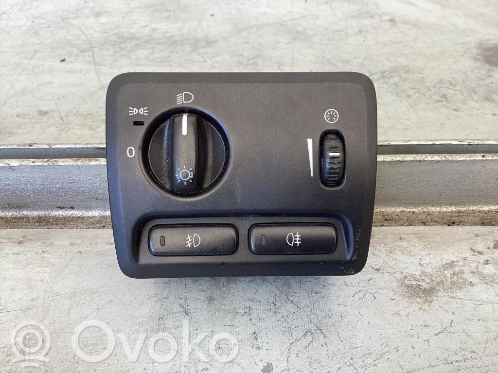 Light switch   8691749,M1442017
