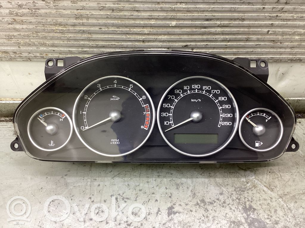 Jaguar X-Type Speedometer (instrument cluster) 