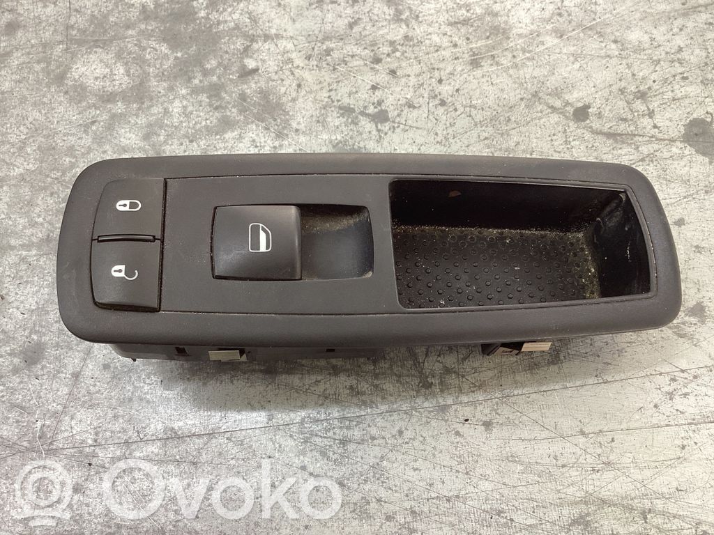 Dodge Avenger Electric window control switch 