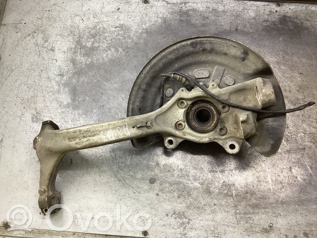 Achsschenkel vorne   4E0257,CL305