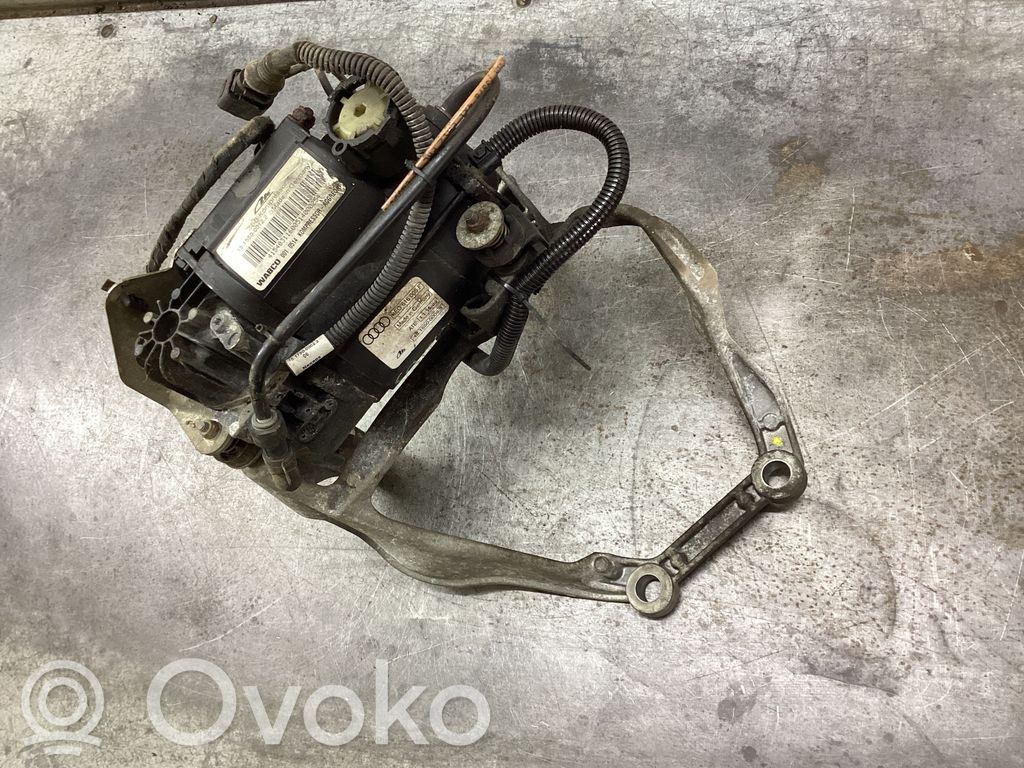 Audi A8 S8 D3 4E Air suspension compressor/pump 