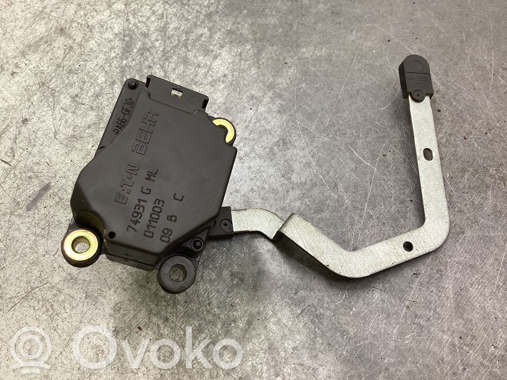 Volvo XC90 Silniczek nagrzewnicy 
