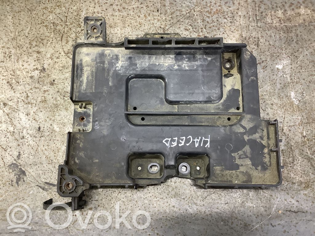 Battery tray   37150A5000