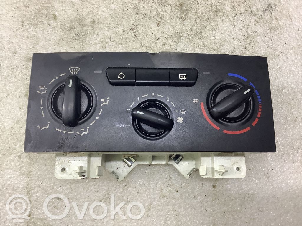 Peugeot Expert Climate control unit 