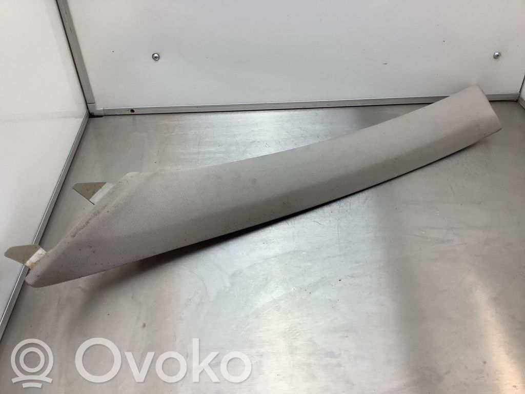 Subaru Outback Pilar (A) 