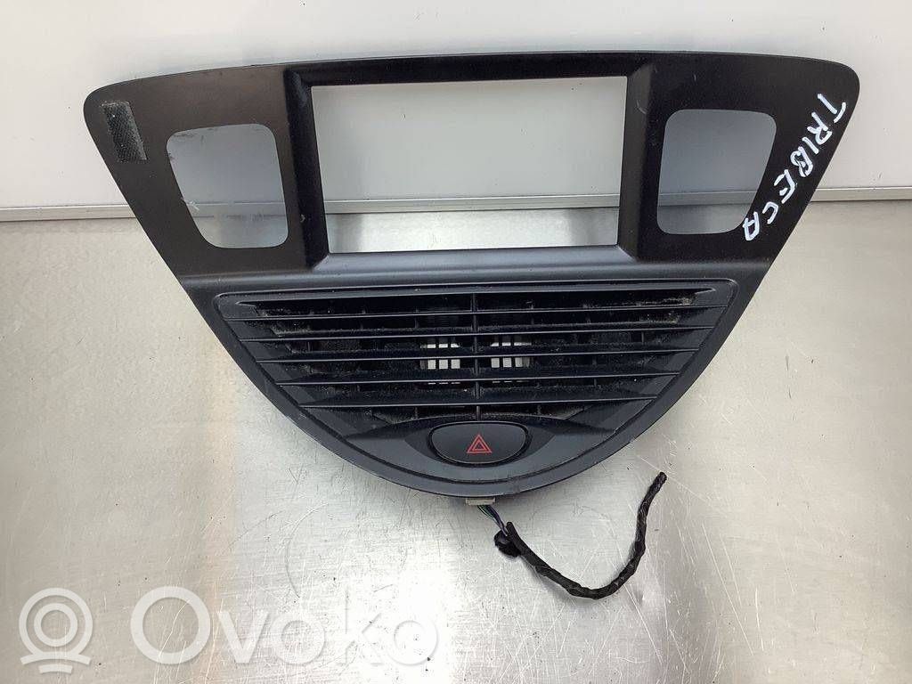 Subaru Tribeca Rejilla de ventilación central del panel 