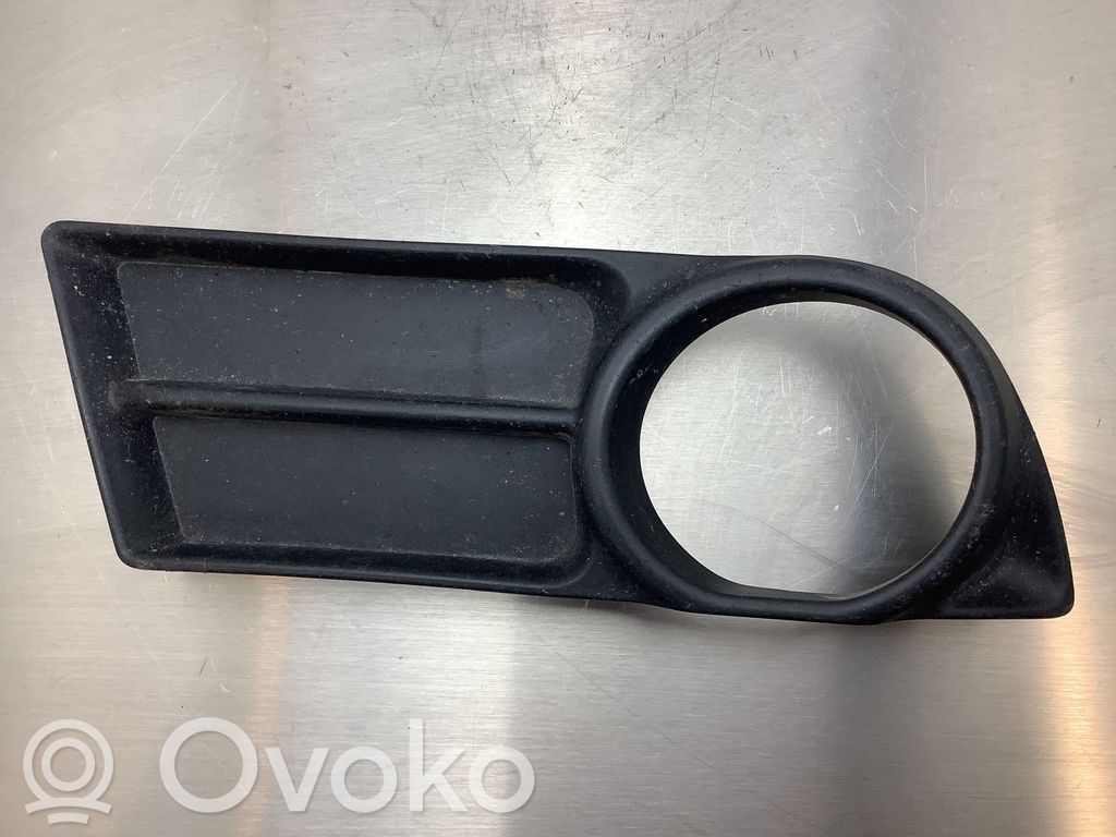 Toyota Corolla Verso AR10 Front fog light trim/grill 