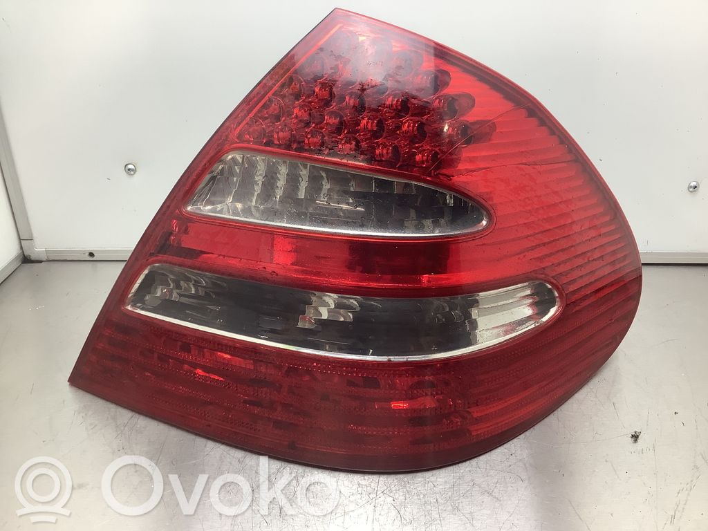 Mercedes-Benz E W211 Lampă spate în caroserie 