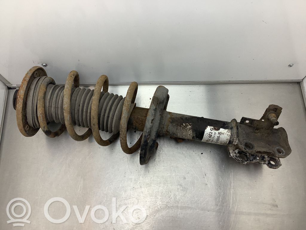 Opel Signum Amortyzator osi przedniej ze sprężyną 