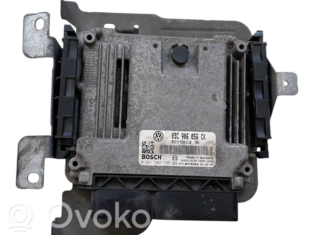 Volkswagen Golf V Engine control unit/module 