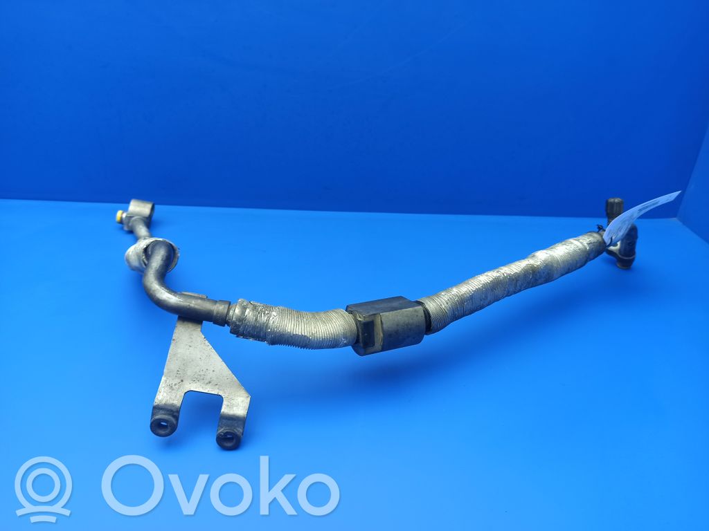 BMW 7 E65 E66 Ilmastointilaitteen putki (A/C) 
