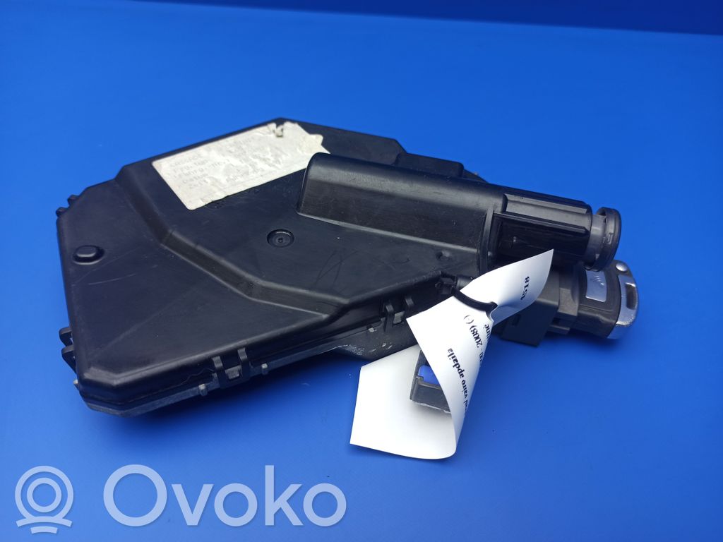 BMW 7 E65 E66 Užvedimo spynelė 