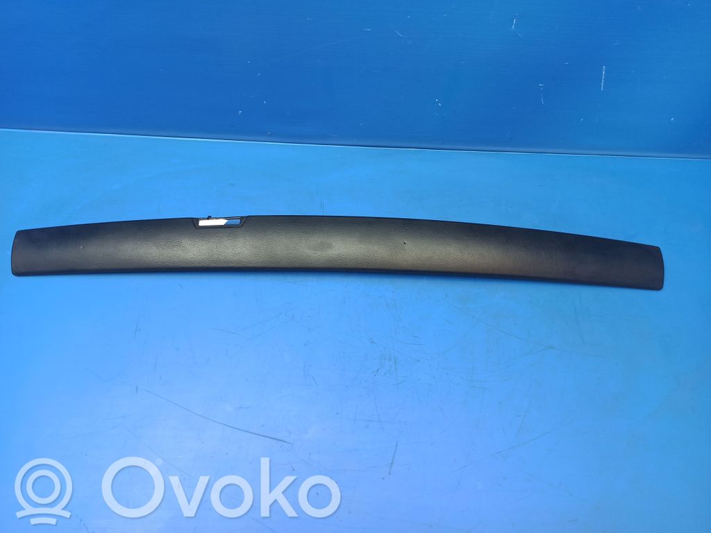 BMW 7 E65 E66 Kita palangės detalė 