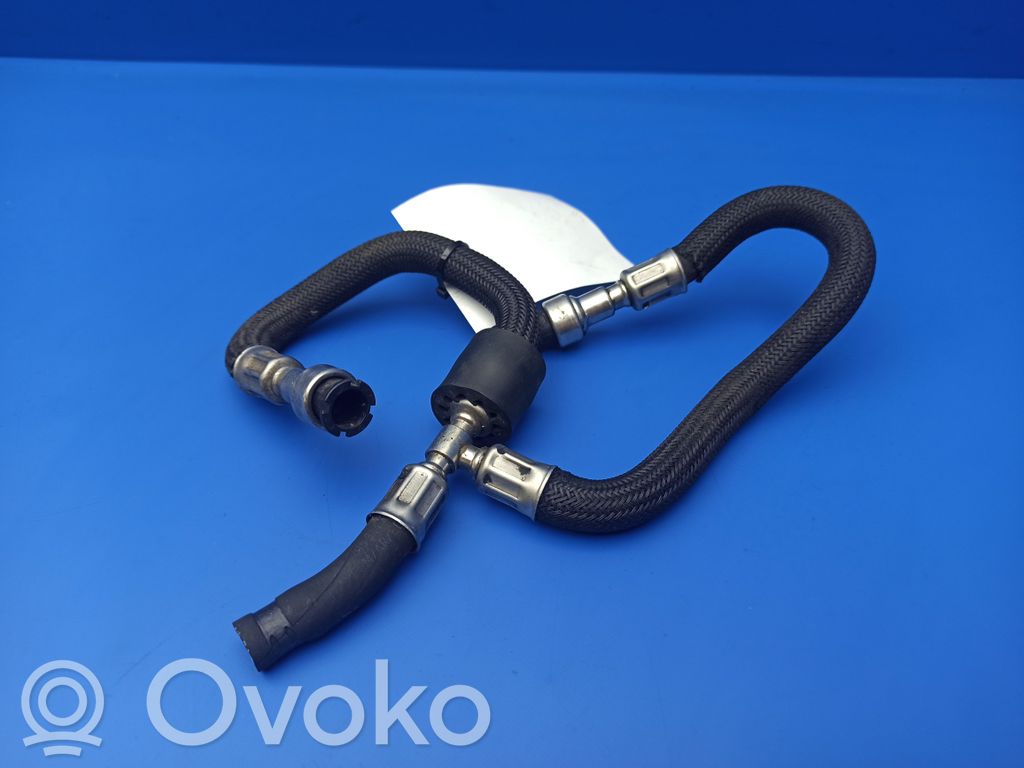 Polttoaineputken letku   BMWE65E66