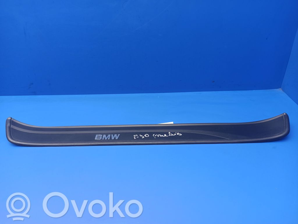BMW 3 E90 E91 Moldura del faldón delantero lateral 