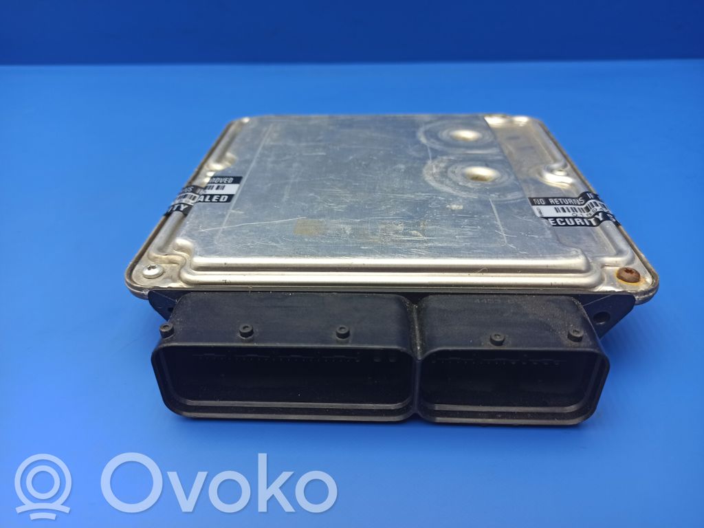 Volkswagen PASSAT B5.5 Engine control unit/module 