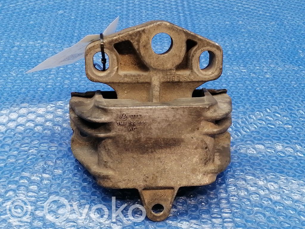 Engine mount bracket   7M3199555