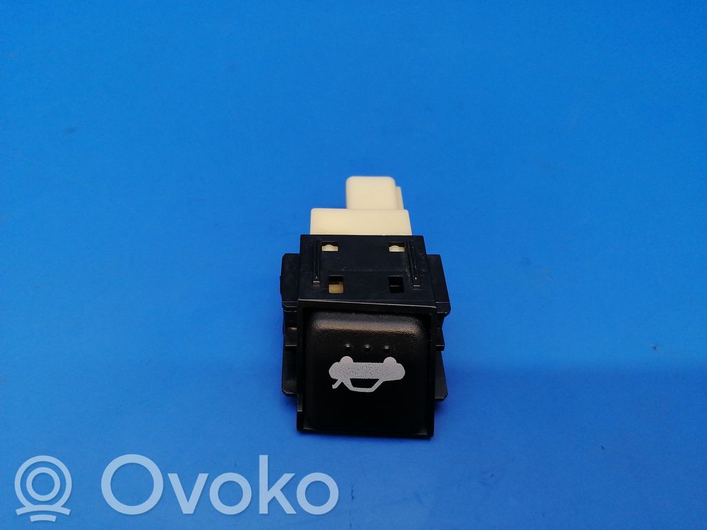Mazda RX8 Tailgate opening switch 