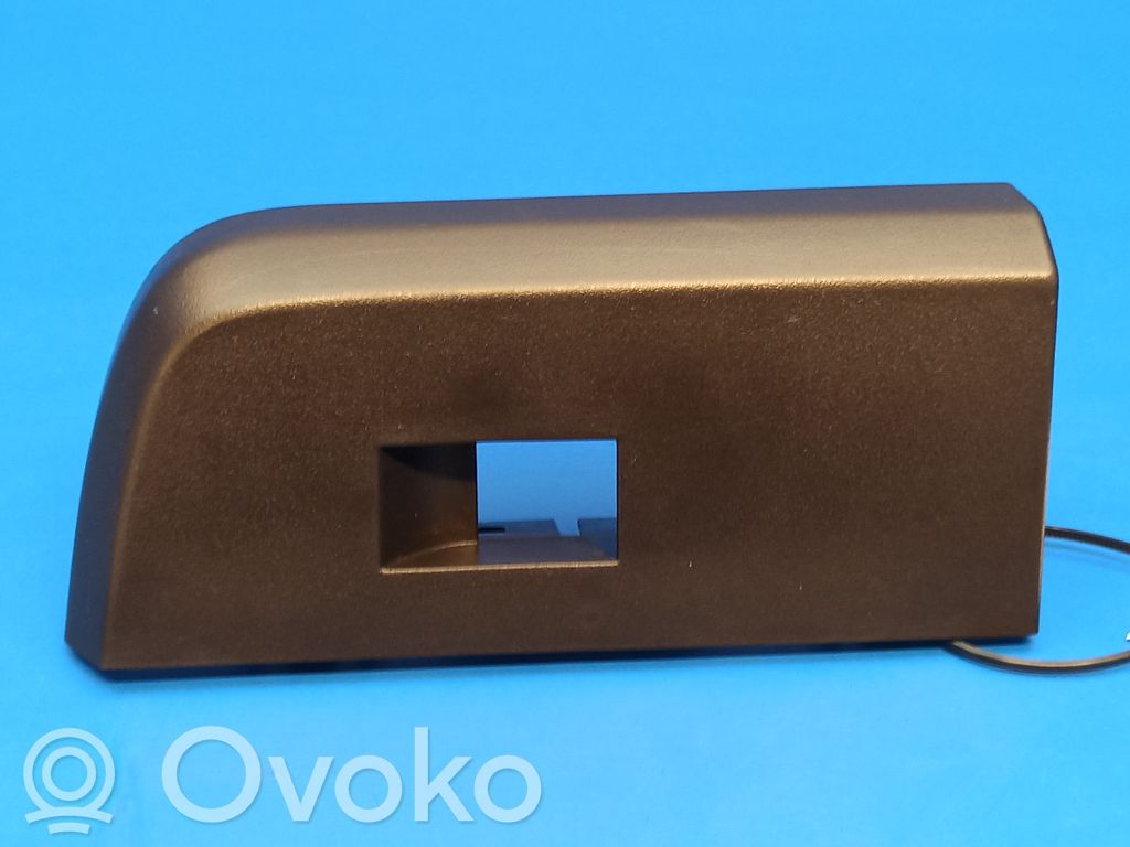 Ramka przycisku otwierania szyby drzwi tylnych   855034,7T4378274W41A