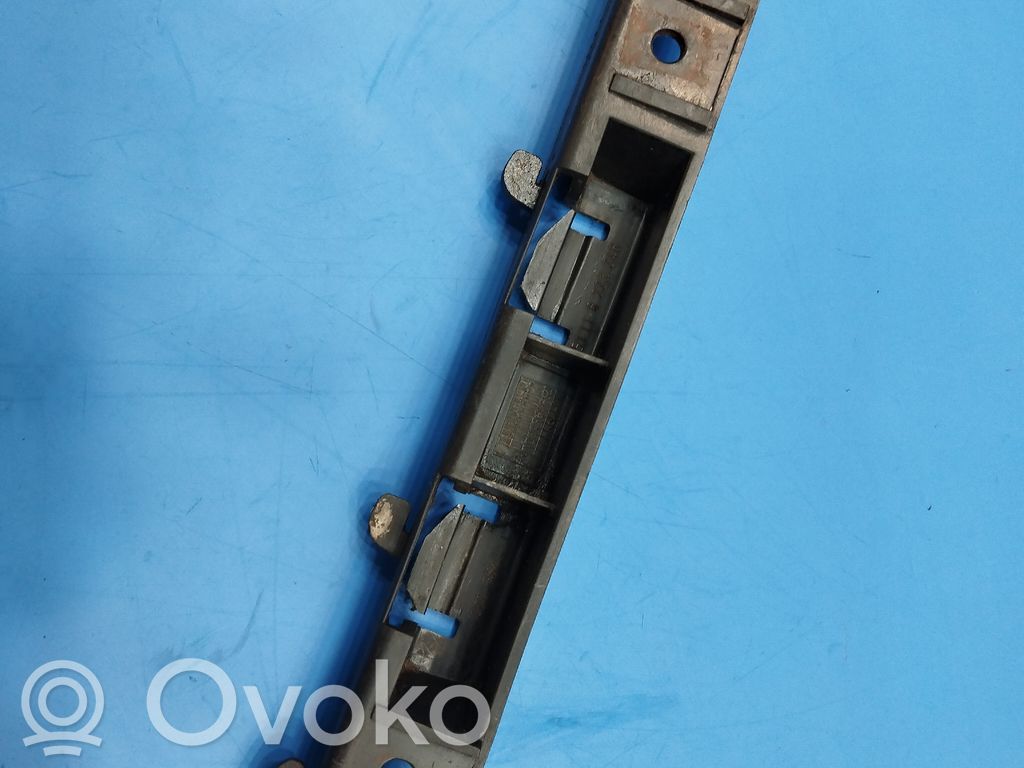 BMW 7 E65 E66 Aizmugurējā bufera montāžas kronšteins 
