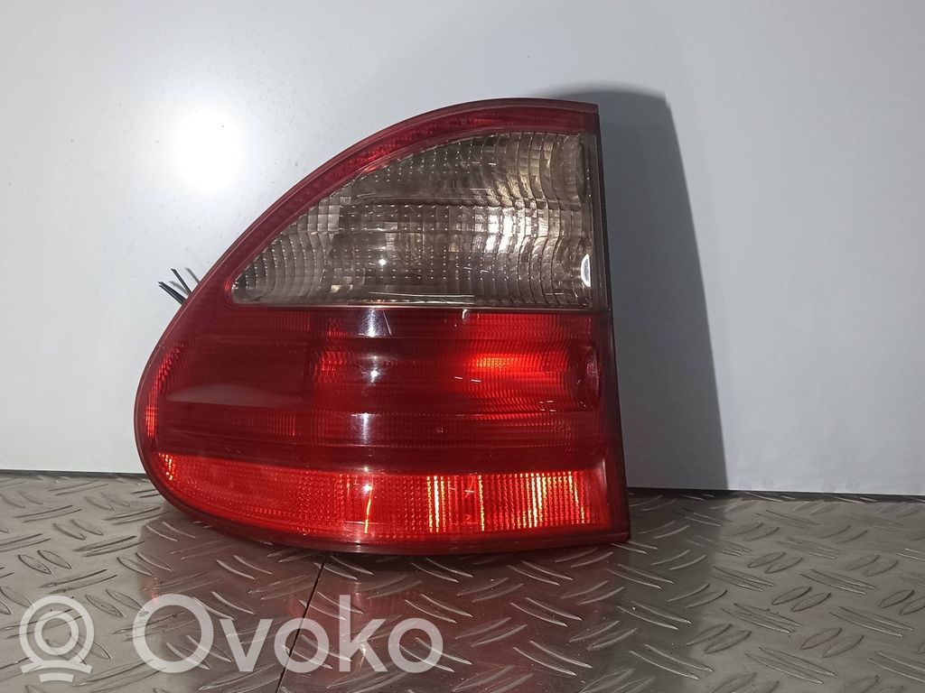 Mercedes-Benz E W210 Lampa tylna 