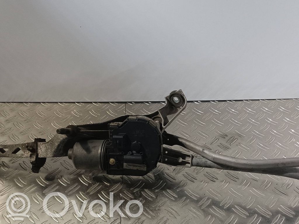 Mercedes-Benz C W204 Front wiper linkage and motor 