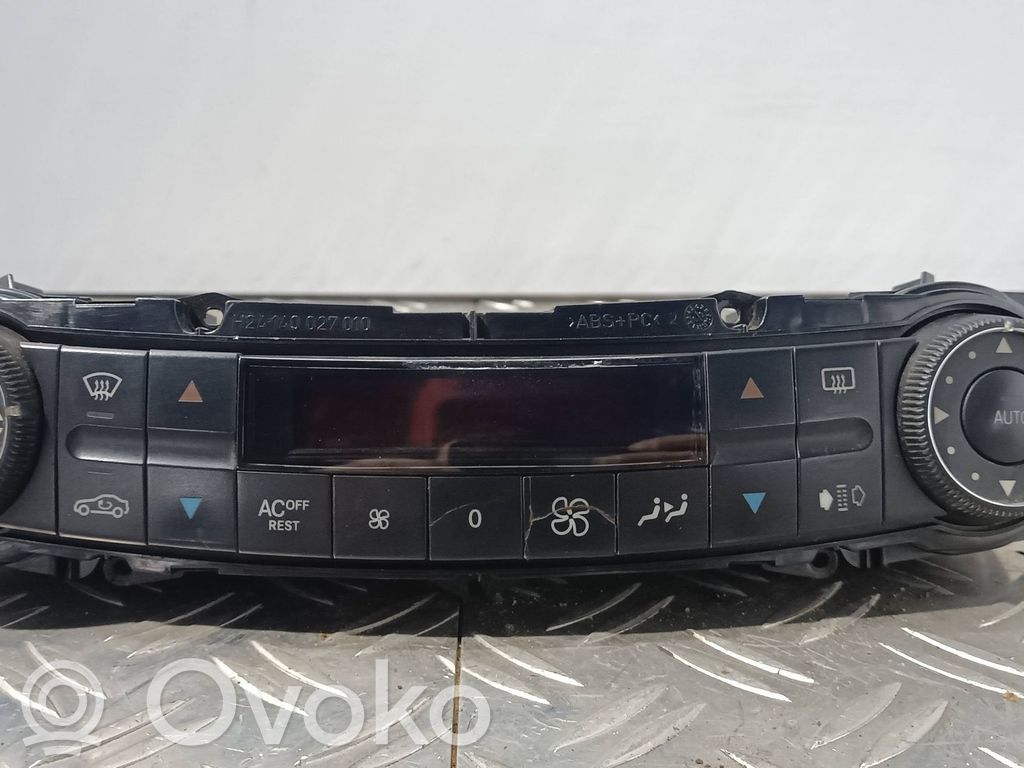 Mercedes-Benz E W211 Climate control unit 