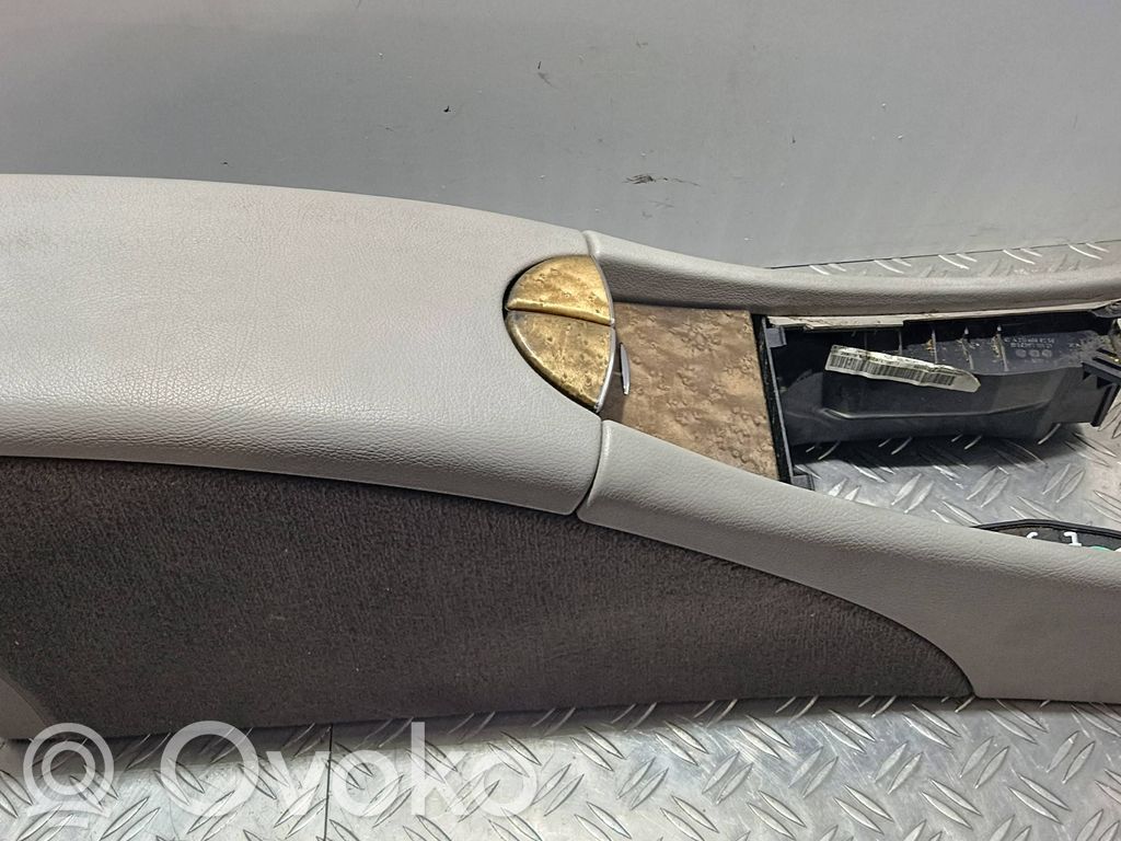 Mercedes-Benz E W211 Käsinoja 