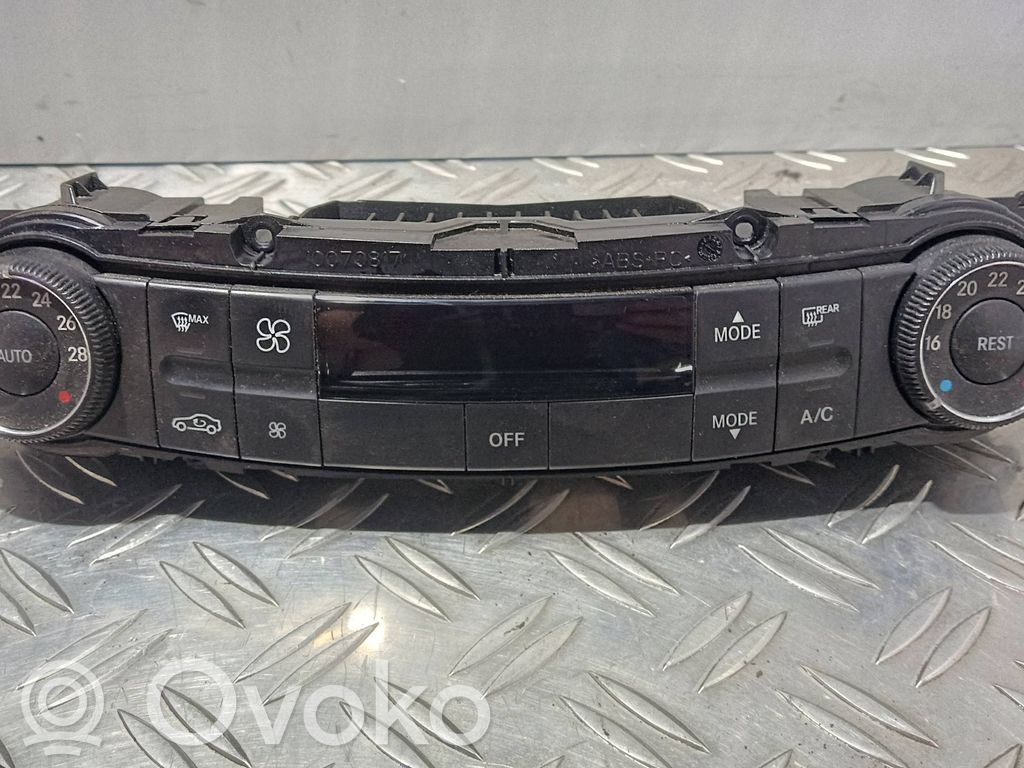 Mercedes-Benz E W211 Climate control unit 