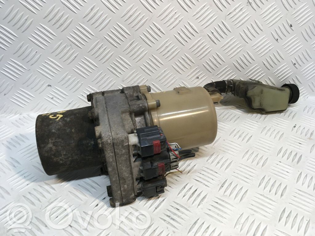 Mazda 5 Ohjaustehostimen pumppu 