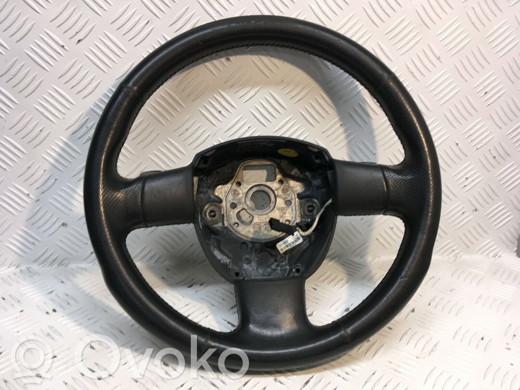 Audi A4 S4 B7 8E 8H Ohjauspyörä 