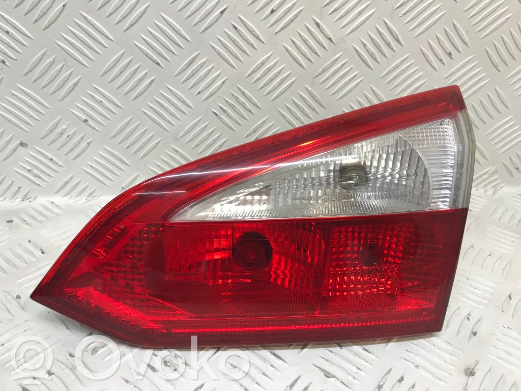 Ford Focus Tailgate rear/tail lights 