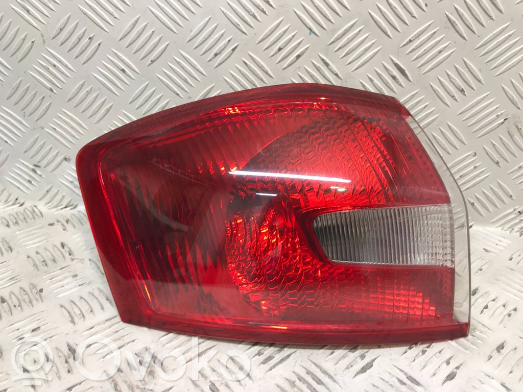 Ford Kuga I Takavalot 