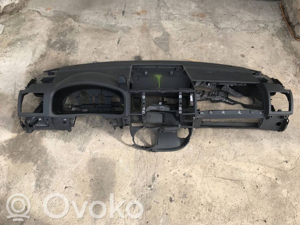 Volkswagen Multivan T5 Panelė 