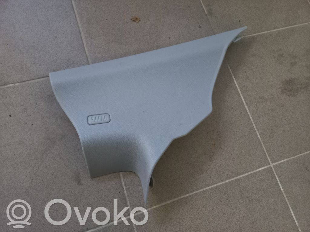 BMW 1 E82 E88 (D) pillar trim (bottom) 