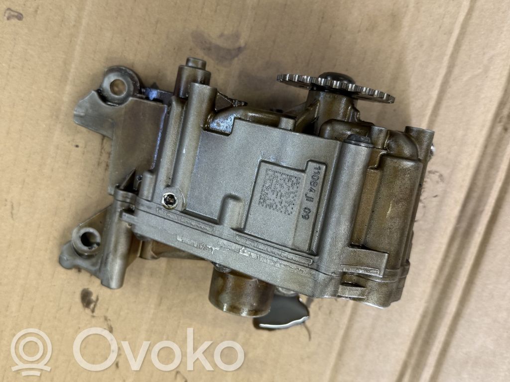 Oil pump   7573748