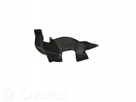 BMW 1 F40 Intercooler air guide/duct channel 