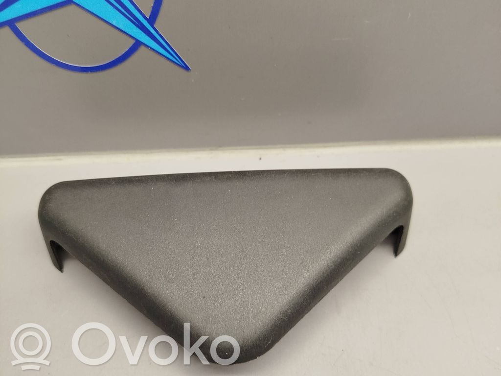 Mercedes-Benz E W210 Kita salono detalė 