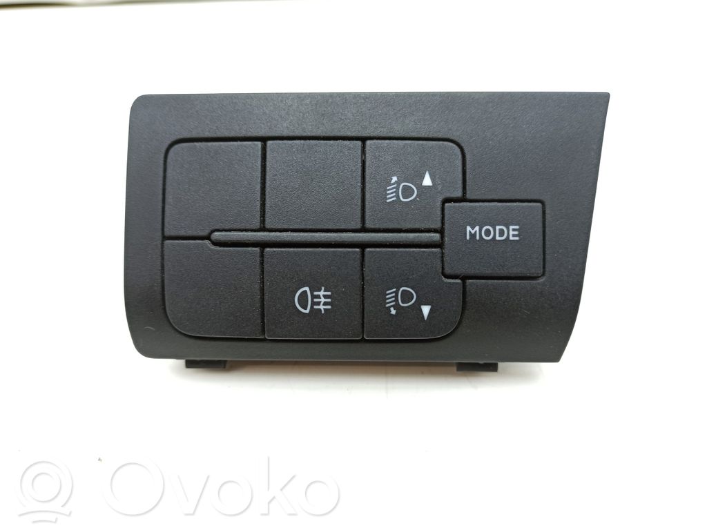 Peugeot Boxer Headlight level height control switch 