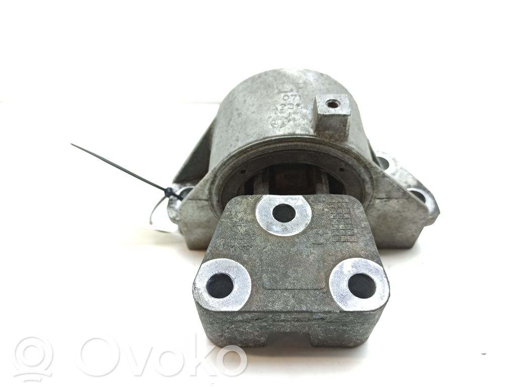 Fiat Fiorino Engine mount bracket 