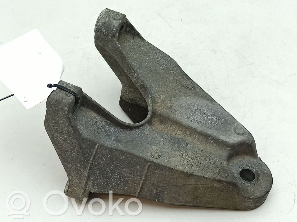 Ford Transit Engine mounting bracket 