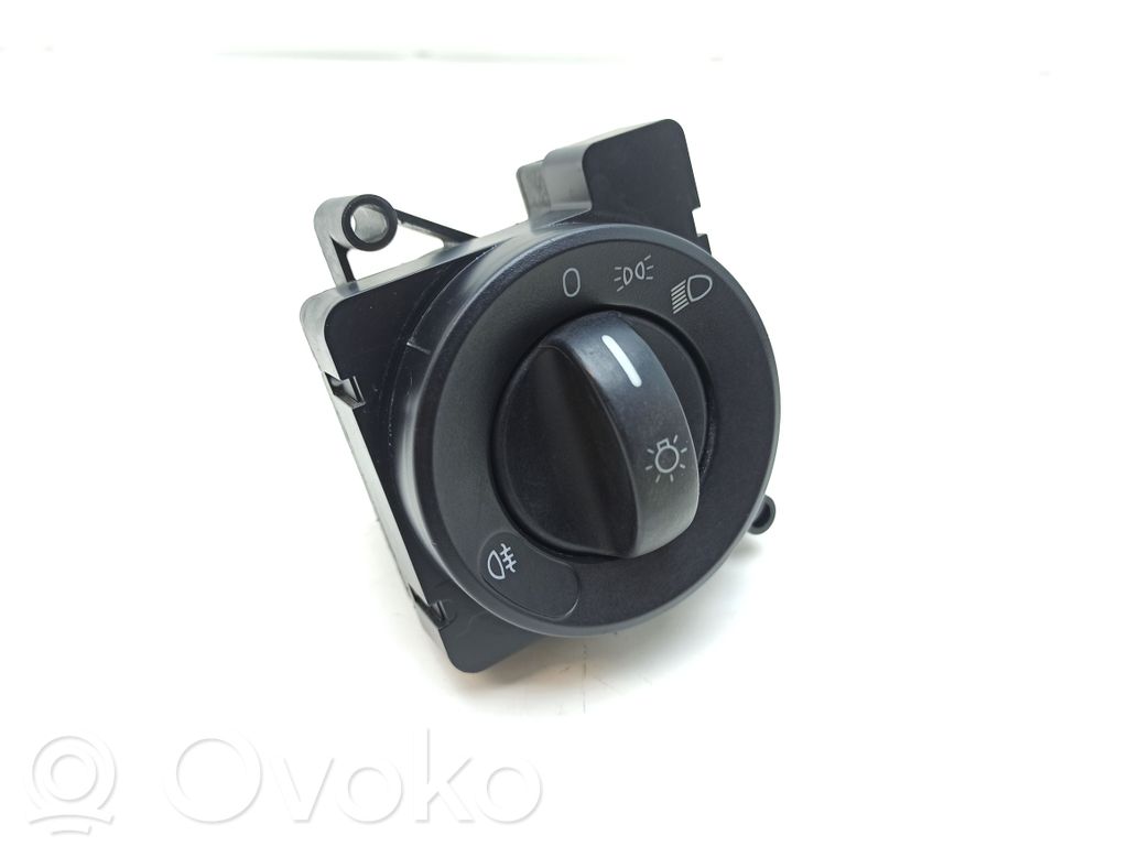 Volkswagen Crafter Light switch 