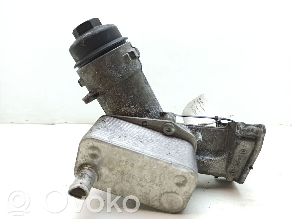 BMW 3 E90 E91 Eļļas filtra turētājs / dzesētājs 