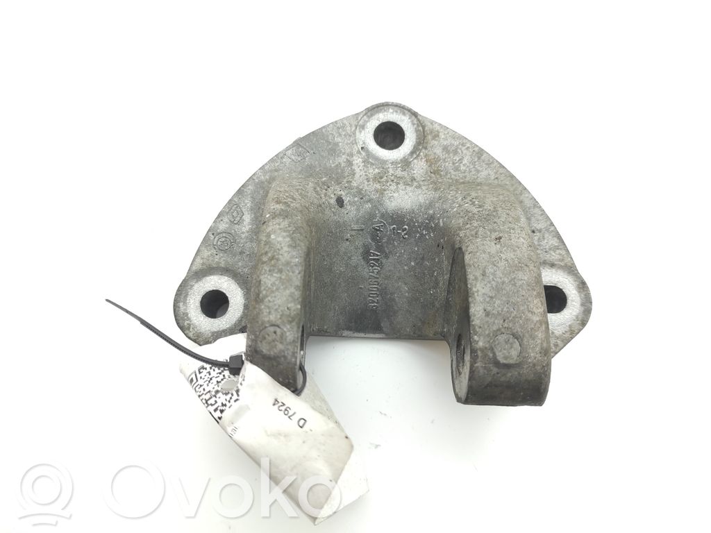 Engine mounting bracket   8200675217