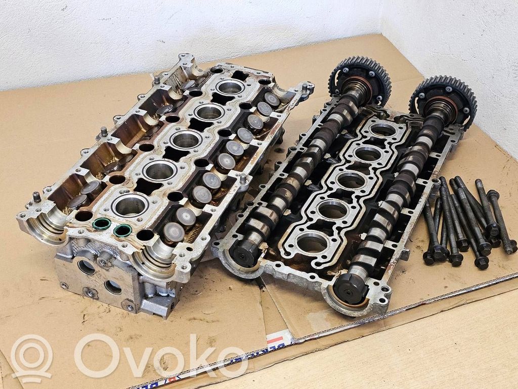 Engine head   8642289