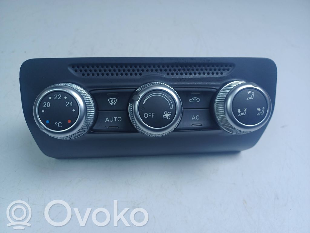 Audi A1 Climate control unit 